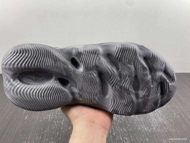 Granite MX Yeezy IE4931 Foam Adidas RNR 0818